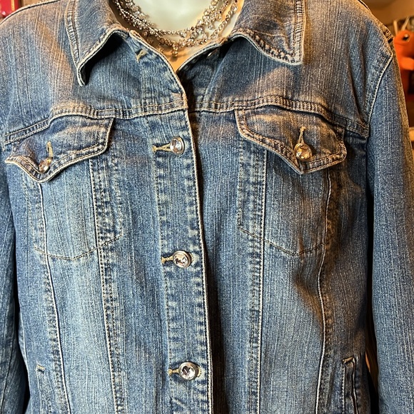 Hand Painted rhinestone Jean Jacket. One of a kind! - Picture 3 of 6